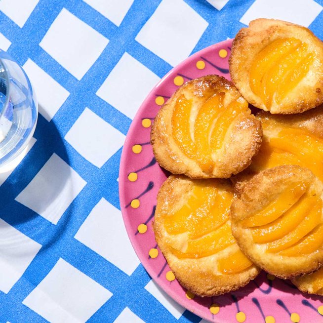 Peach upside-down cookies